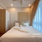 Central Park Stay Chill, Stay Here Netflix House Jchome By Mwm
